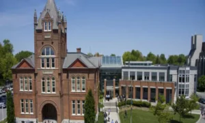 Queen's University, universities in Canada