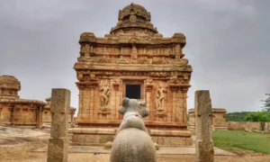 Distinctive Features of Chola Temples